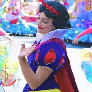 Meet your Posher, Donya